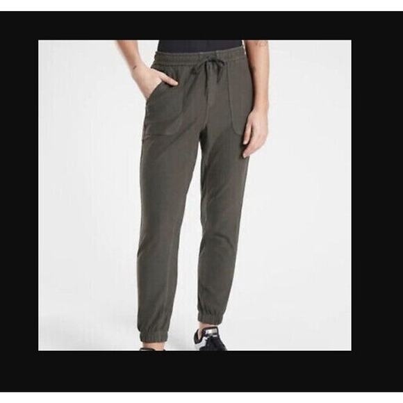 Athleta Size 6 Gray Farallon Jogger Style Tapered Leg Pull On Cotton Knit Pants - Picture 2 of 8